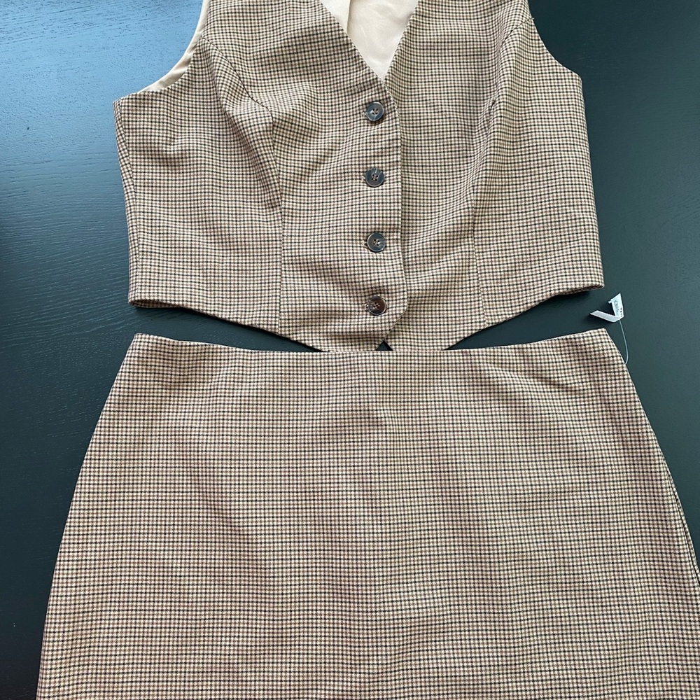 House of Harlow 1960 Vest & Mini Skirt Set